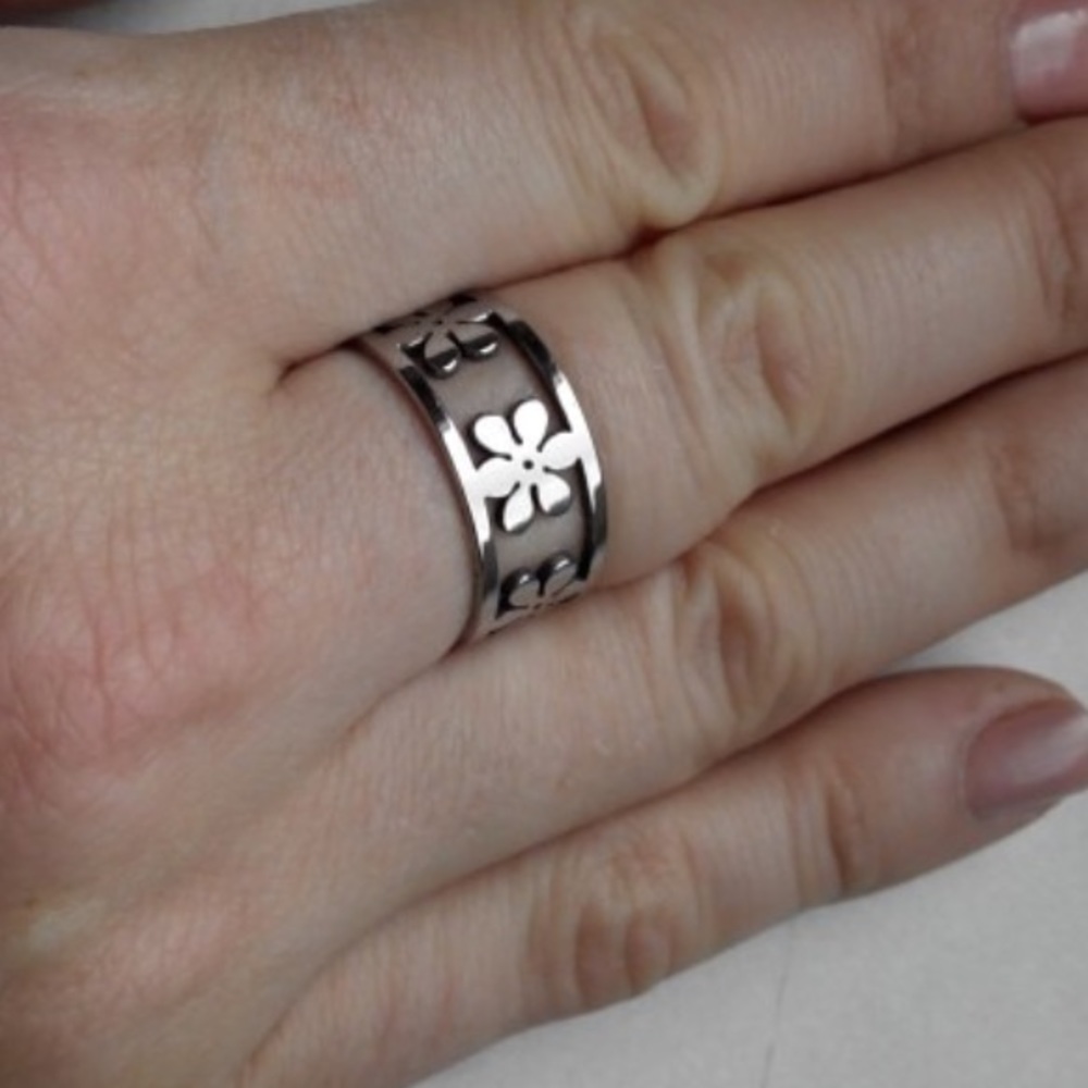 Floral Ring - Picture 6 of 6